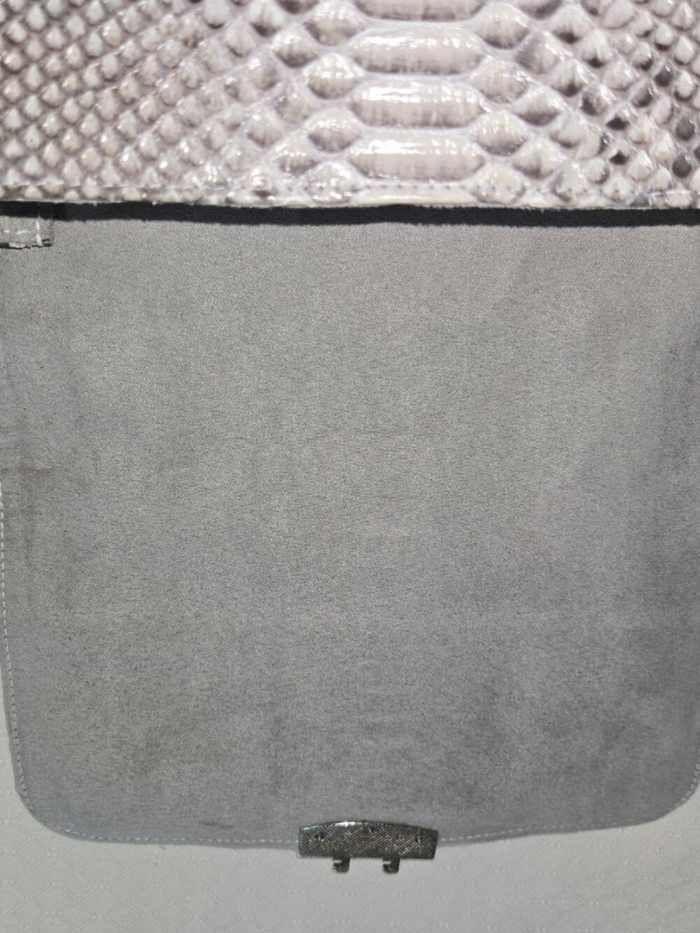 Python Handbag - Picture 9 of 10